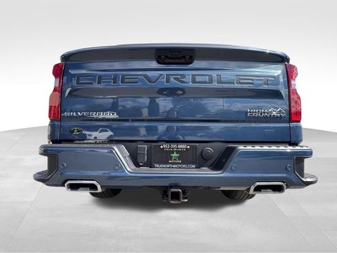 Used 2024 Chevrolet Silverado 1500 High Country w/ High Country Premium Package AWD/4WD image 9