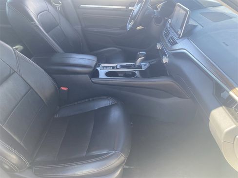 Used 2020 Nissan Altima 2.5 Platinum image 13