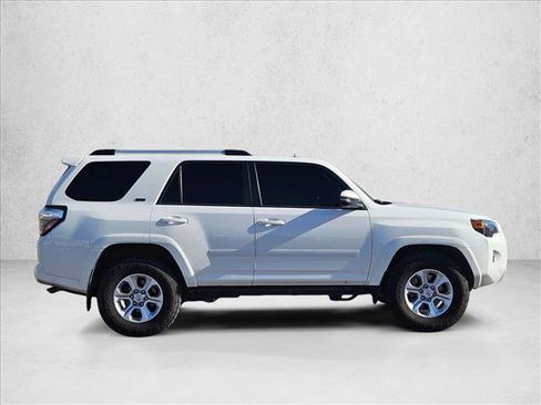 Used 2023 Toyota 4Runner SR5 Premium image 4