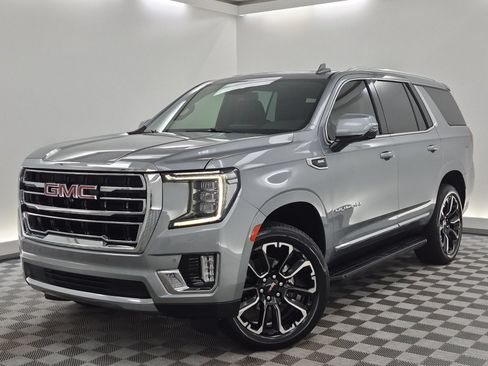 Used 2023 GMC Yukon SLT w/ SLT Premium Package AWD/4WD image 1