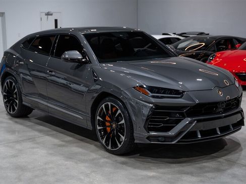 Used 2021 Lamborghini Urus AWD/4WD image 8