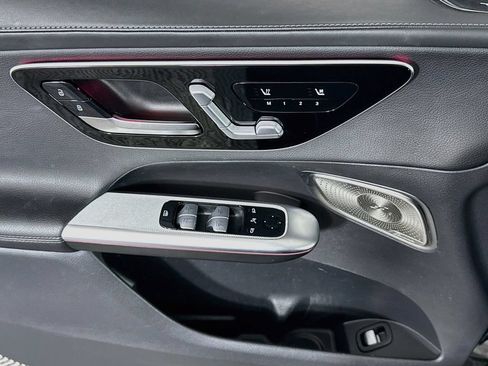 Used 2023 Mercedes-Benz GLC 300 w/ Exclusive Trim Package image 23
