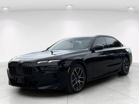 Certified 2024 BMW 760i xDrive AWD/4WD image 7