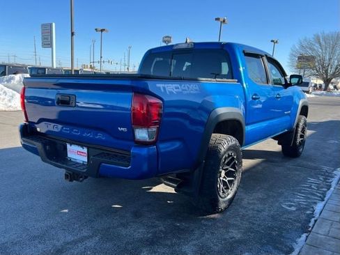 Used 2017 Toyota Tacoma 4x4 Double Cab image 6