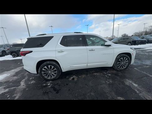 Certified 2022 Chevrolet Traverse Premier w/ LPO, Floor Liner Package image 9