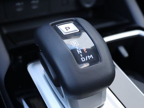 Used 2025 Mitsubishi Outlander SEL image 17