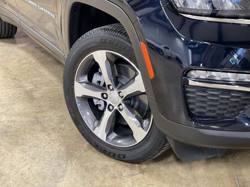 Used 2022 Jeep Grand Cherokee Limited 4xe image 12