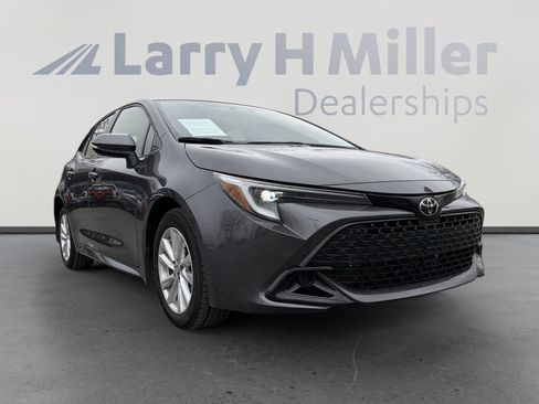 Used 2024 Toyota Corolla SE image 2