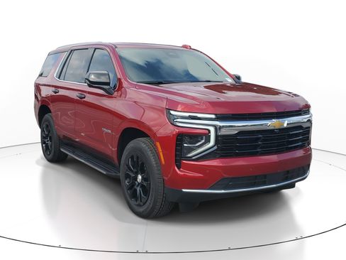 Used 2026 Chevrolet Tahoe LS RWD image 2