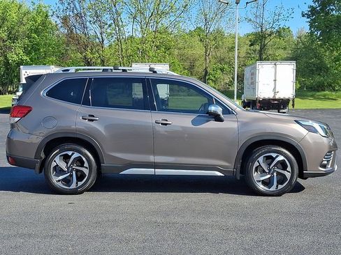 Used 2024 Subaru Forester Touring AWD/4WD image 10