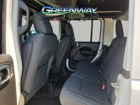 Used 2024 Jeep Wrangler Unlimited Sport AWD/4WD image 12