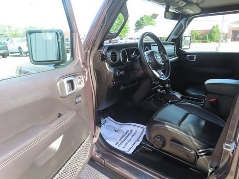 Used 2021 Jeep Wrangler Unlimited Sahara AWD/4WD image 15