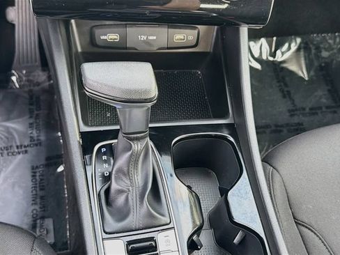 Used 2024 Hyundai Tucson SE FWD image 16