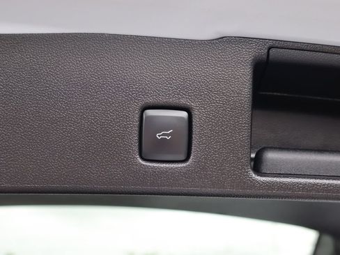 Used 2025 Ford Escape ST-Line Select AWD/4WD image 19