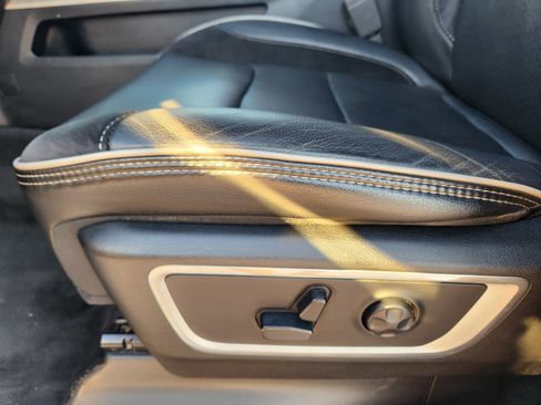 Used 2020 RAM 1500 Laramie image 25