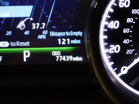Used 2021 Toyota Camry XSE w/ Navigation Upgrade Package FWD image 17