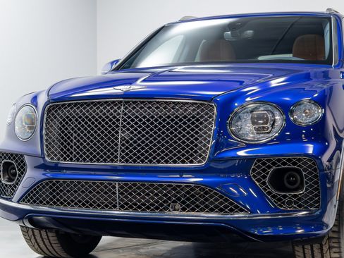 Used 2021 Bentley Bentayga w/ First Edition Specification AWD/4WD image 88