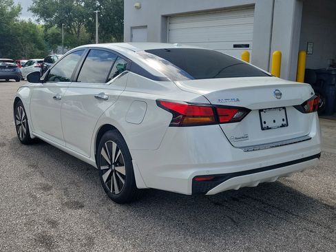 Used 2021 Nissan Altima 2.5 SV FWD image 7