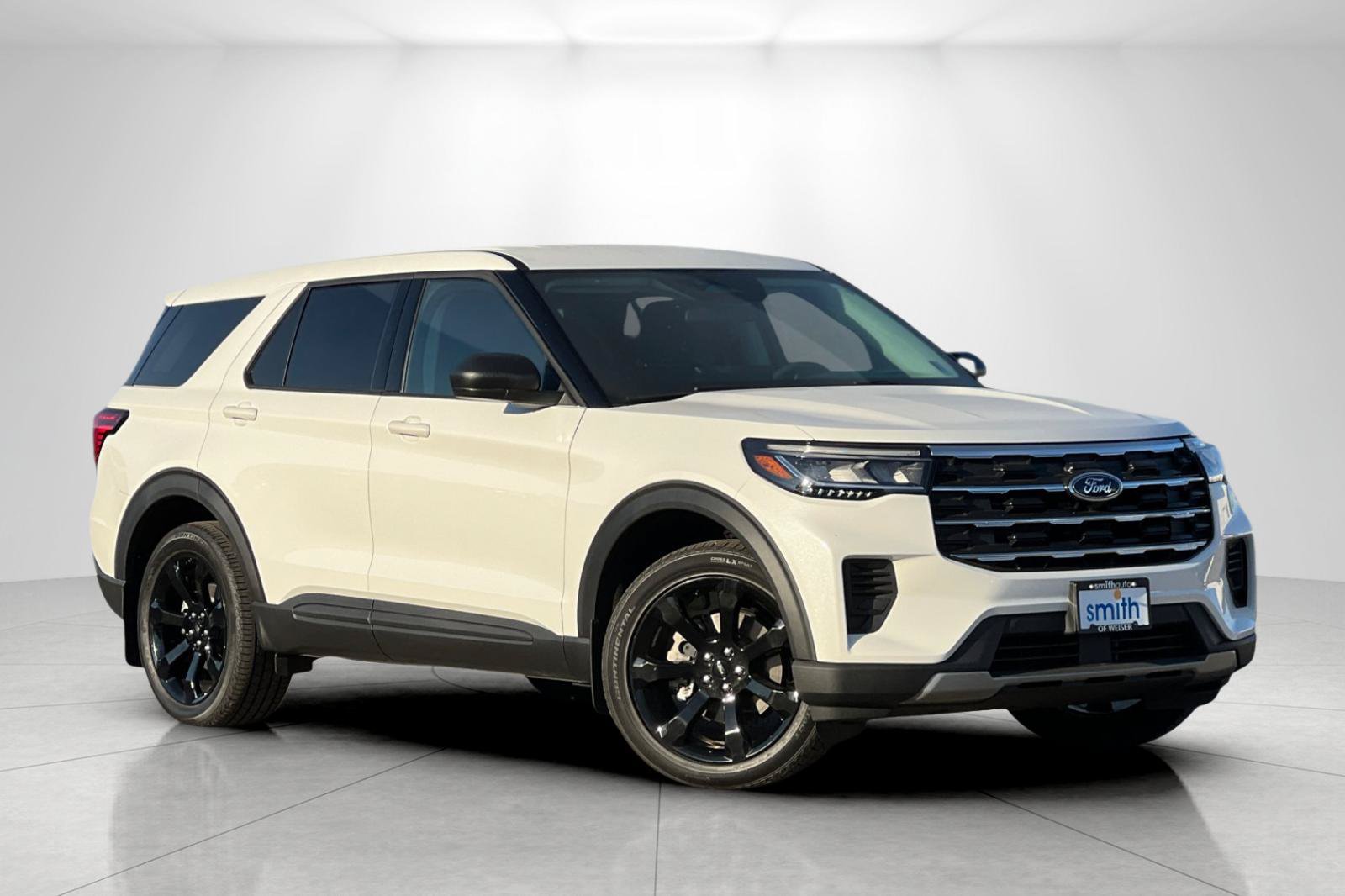 Used 2026 Ford Explorer Active AWD/4WD image 2