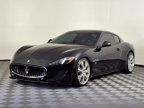 Used 2017 Maserati GranTurismo Sport RWD image 3