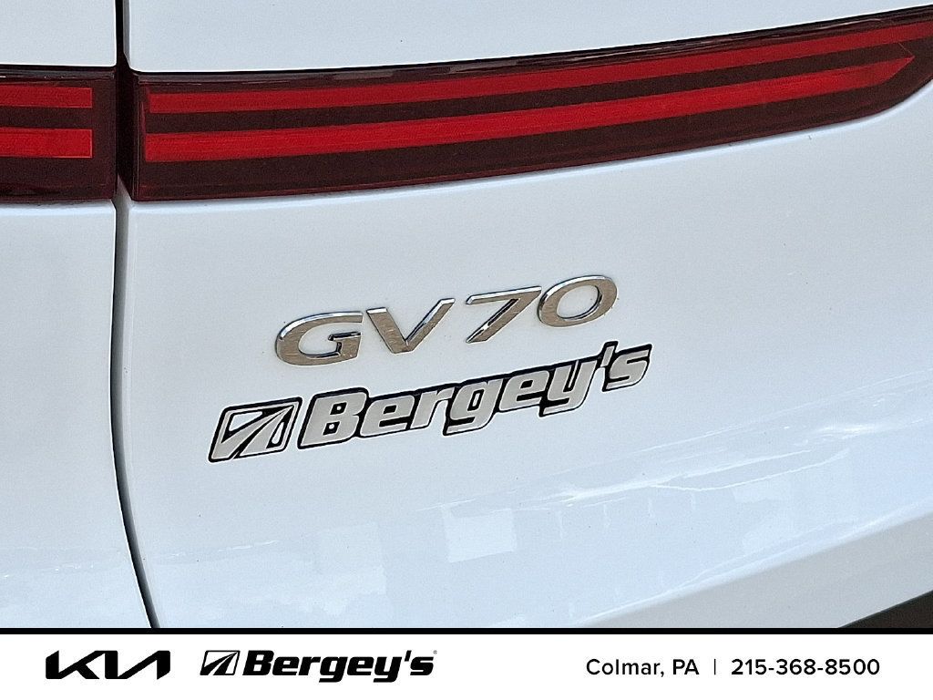 Used 2023 Genesis GV70 2.5T w/ Select Package AWD/4WD image 37