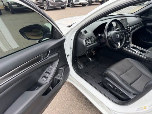 Used 2022 Honda Accord Sport image 16