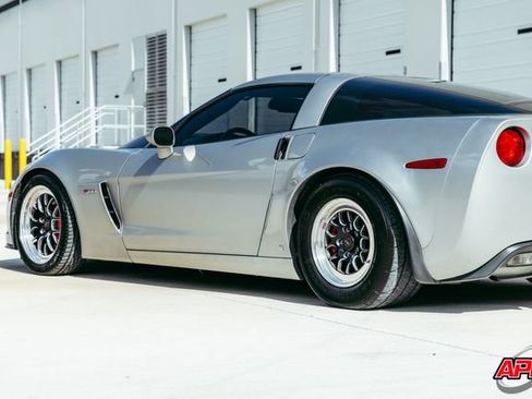 Used 2006 Chevrolet Corvette Z06 w/ Preferred Equipment Group RWD image 47