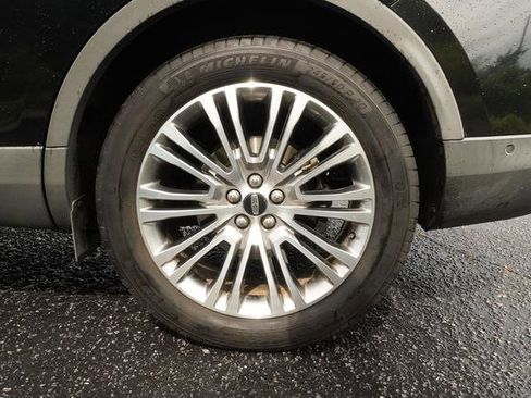 Used 2016 Lincoln MKX Reserve w/ Technology Package FWD image 40