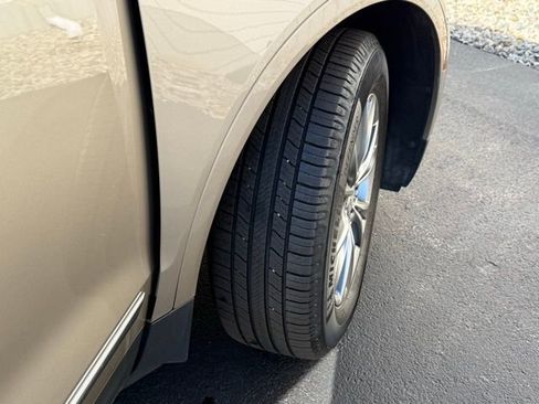 Used 2023 Cadillac XT5 Premium Luxury w/ Technology Package image 12