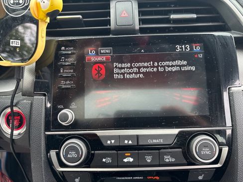 Used 2019 Honda Civic EX image 2