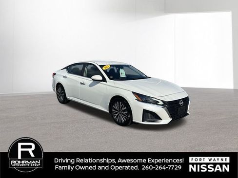 Certified 2023 Nissan Altima 2.5 SV image 3