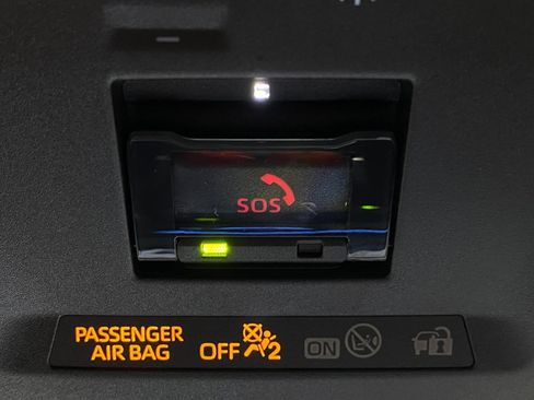 Used 2026 Toyota Prius Limited w/ Limited Premium Package FWD image 31