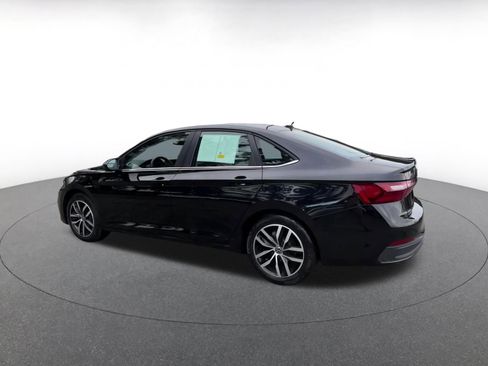 Used 2025 Volkswagen Jetta SE image 10