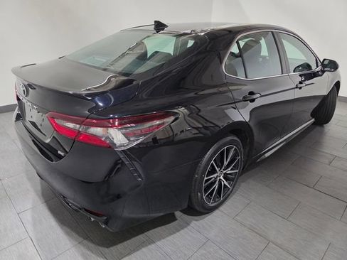 Used 2024 Toyota Camry SE FWD image 5