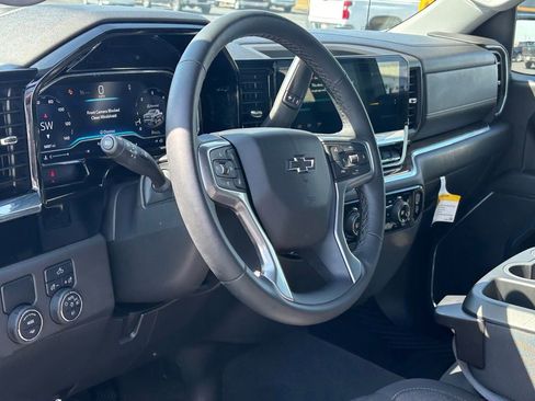Used 2025 Chevrolet Silverado 1500 RST RWD image 9