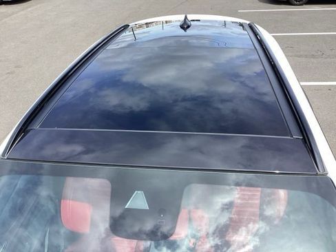 Used 2024 Alfa Romeo Stelvio Veloce image 13