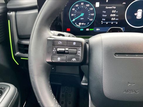 Used 2025 Hyundai Santa Fe Calligraphy image 23