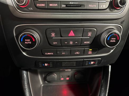 Used 2014 Kia Sorento SX w/ 3rd Row Package FWD image 23