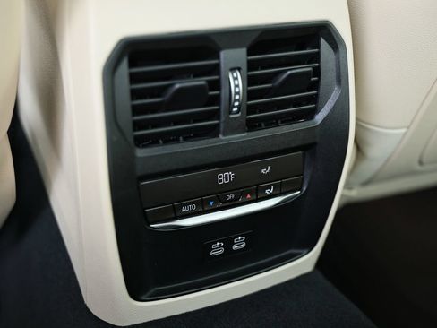 Used 2021 BMW 330i Sedan w/ Convenience Package RWD image 26