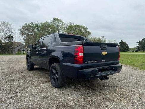 Used 2012 Chevrolet Avalanche LT w/ All-Star Edition AWD/4WD image 2
