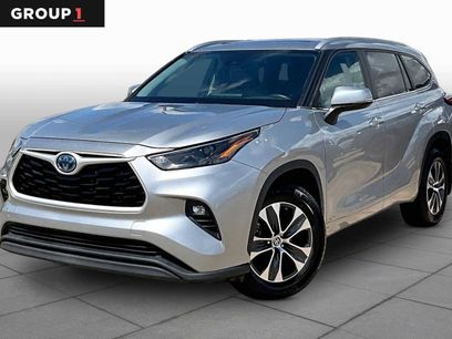 Used 2023 Toyota Highlander XLE