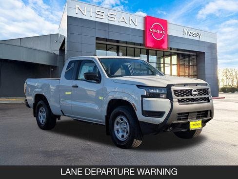 New 2026 Nissan Frontier S image 2
