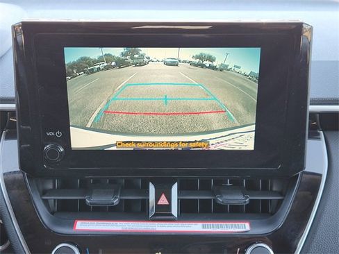 Certified 2023 Toyota Corolla Cross LE image 14