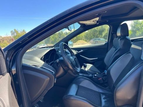 Used 2016 Ford Focus ST w/ Equipment Group 401A FWD image 29