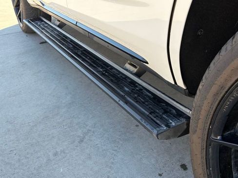 Used 2022 Cadillac Escalade Sport Platinum image 8