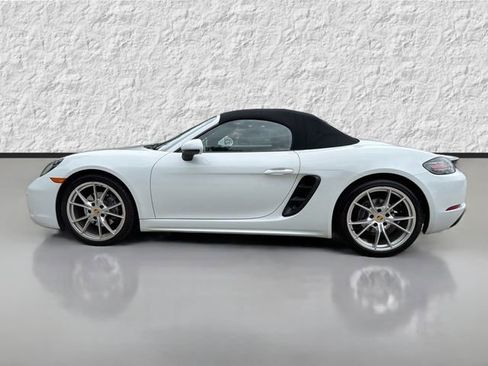 Used 2017 Porsche 718 Boxster RWD image 6