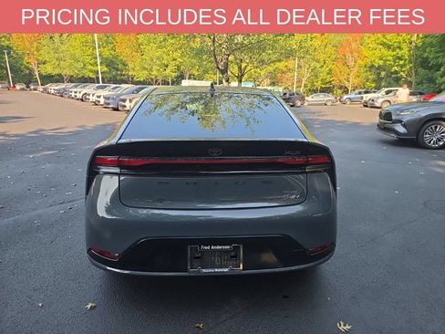Used 2024 Toyota Prius XLE FWD image 11