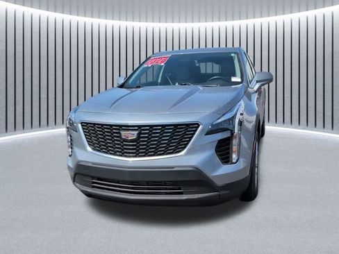 Certified 2023 Cadillac XT4 Luxury w/ Cold Weather Package AWD/4WD image 14