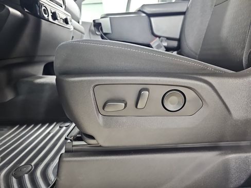 Used 2024 Chevrolet Silverado 1500 LT AWD/4WD image 34