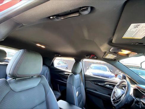 Used 2022 Chevrolet TrailBlazer RS image 24